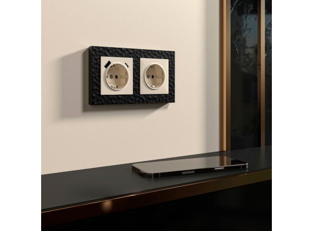 Рамка из поликарбоната на 2 поста Hammer черный W0022408