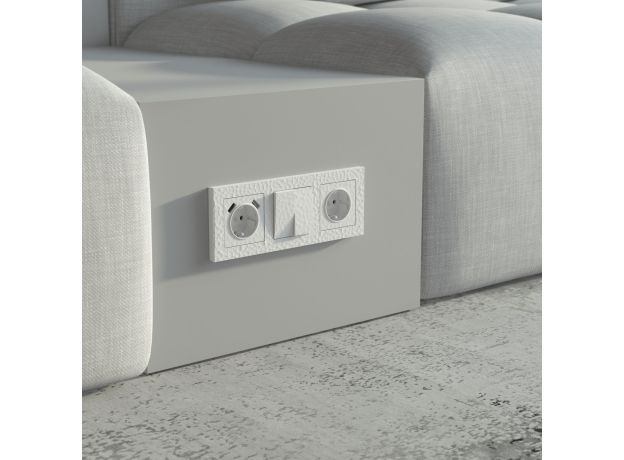 Рамка из поликарбоната на 3 поста Hammer белый W0032401