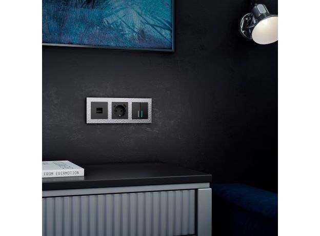 Рамка из поликарбоната на 3 поста Hammer серебряный W0032406