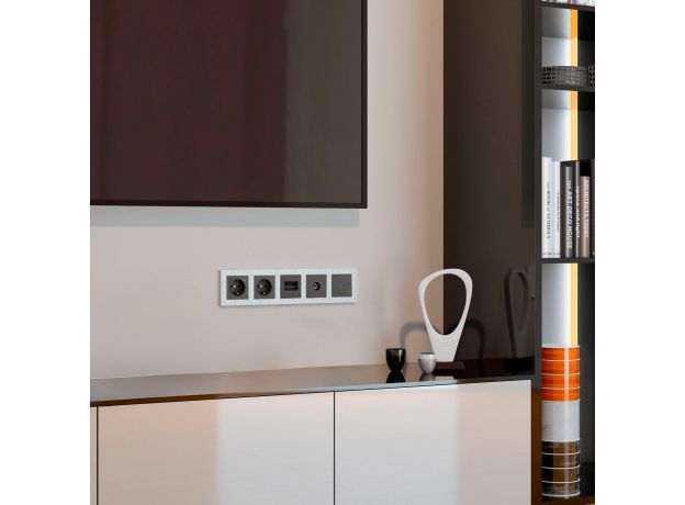 Рамка из поликарбоната на 5 постов Hammer белый W0052401