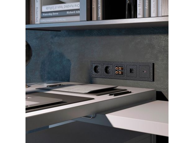 Рамка из поликарбоната на 5 постов Hammer черный W0052408