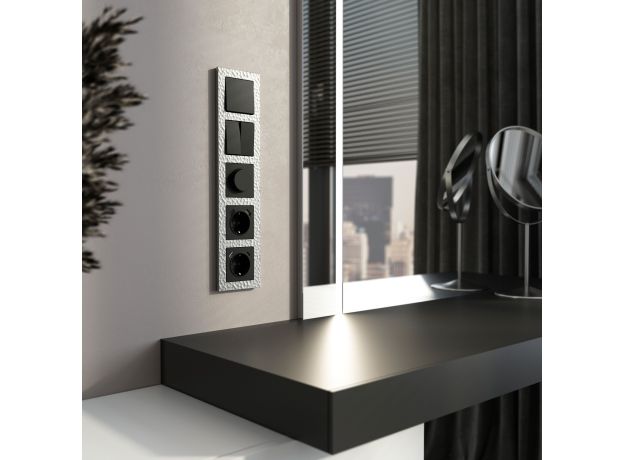 Рамка из поликарбоната на 5 постов Hammer серебряный W0052406