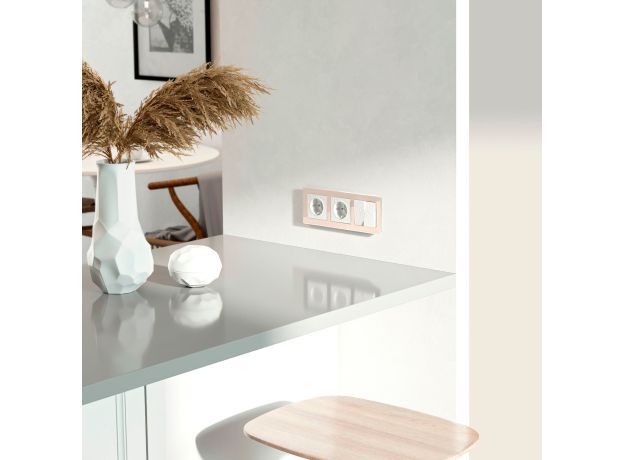 Выключатель двухклавишный проходной (Hammer белый) W1222001