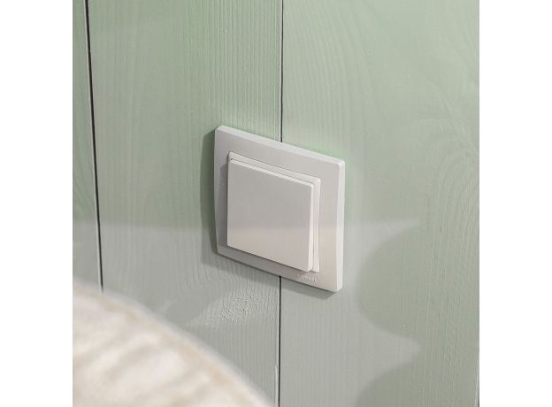 Рамка из поликарбоната на 1 пост Snabb Basic белый W0012001