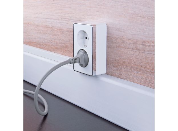 Розетка двойная с заземлением Gallant белая W5072101