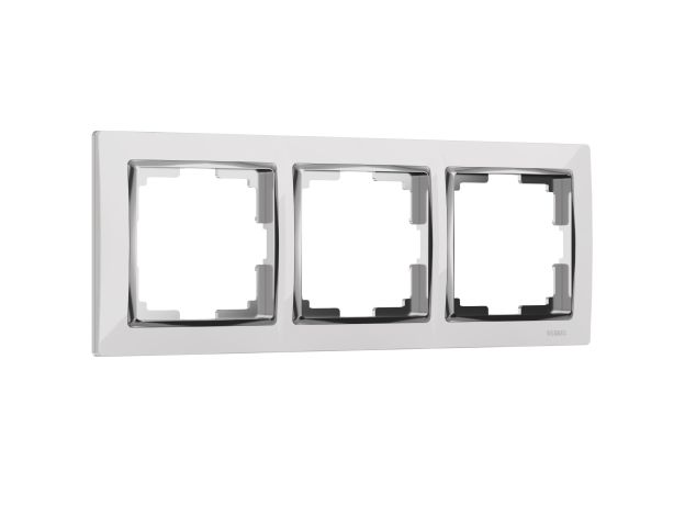 Рамка из поликарбоната на 3 поста Snabb белый/хром W0031901