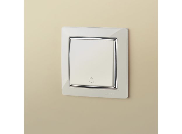 Рамка из пластика на 1 пост Snabb слоновая кость/хром W0011903