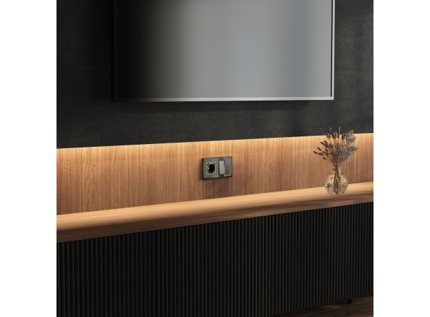 Рамка из стекла на 2 поста Diamant черный W0021208