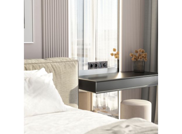 Рамка из стекла на 4 поста Diamant черный W0041208