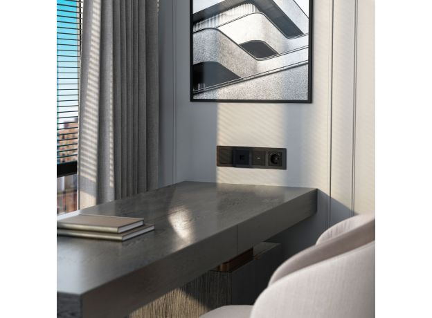 Рамка из стекла на 4 поста Favorit черный W0041108