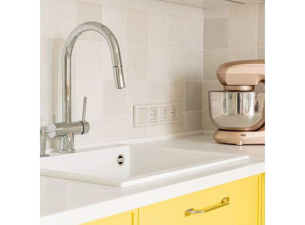 Рамка из поликарбоната на 4 поста Stream перламутровый W0042113