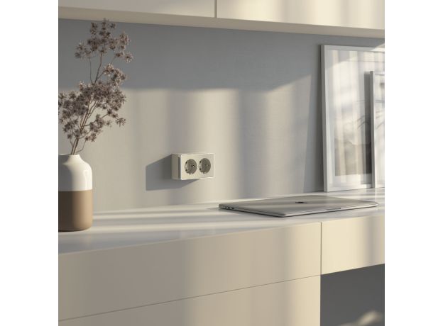 Розетка двойная с заземлением Gallant слоновая кость W5072103