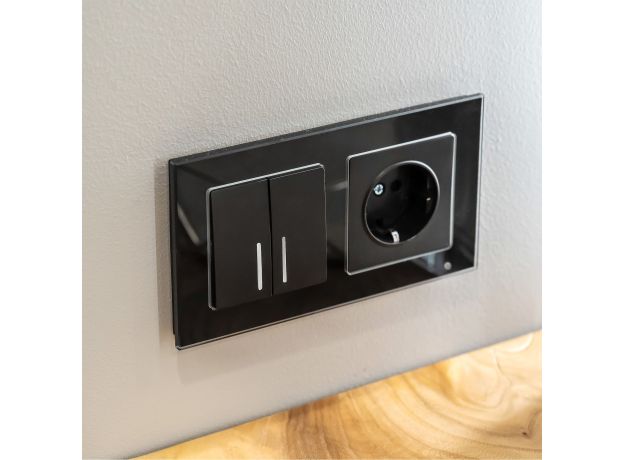 Выключатель двухклавишный с подсветкой (черный матовый) W1120108