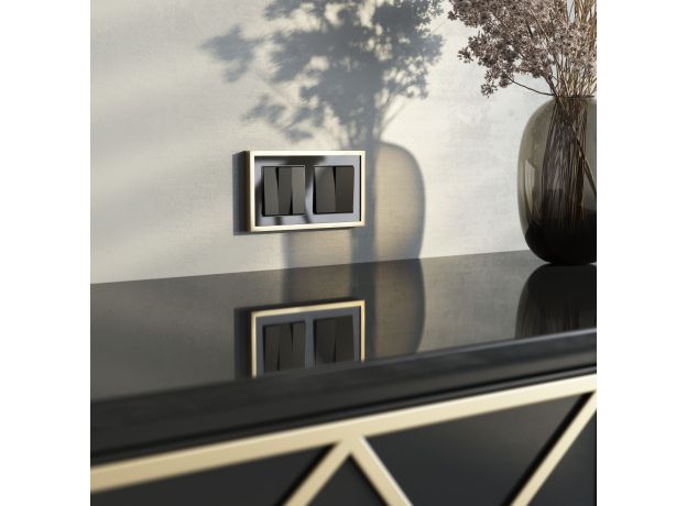 Выключатель трехклавишный (черный матовый) W1130008