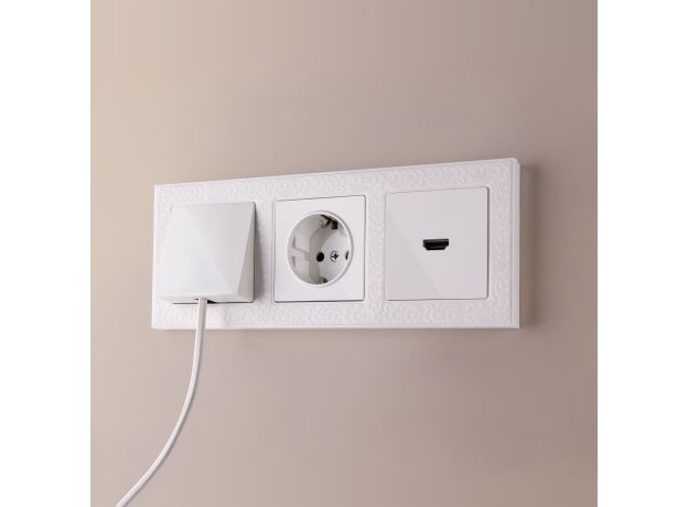 W0032301/ Рамка на 3 поста Flock (белый) W0032301