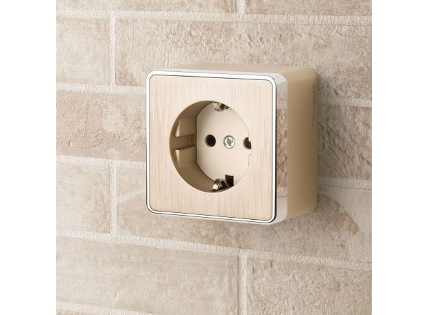 Розетка с заземлением Gallant шампань рифленый W5071010