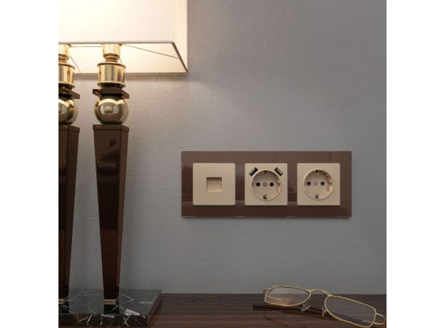 Рамка из стекла на 3 поста Favorit мокко W0031118