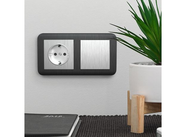 Рамка из поликарбоната на 2 поста Stream графит W0022104