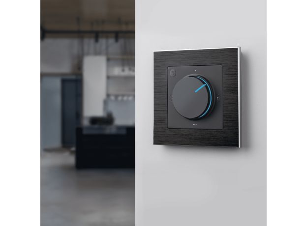 Рамка из металла на 1 пост Аluminium черный алюминий W0011708