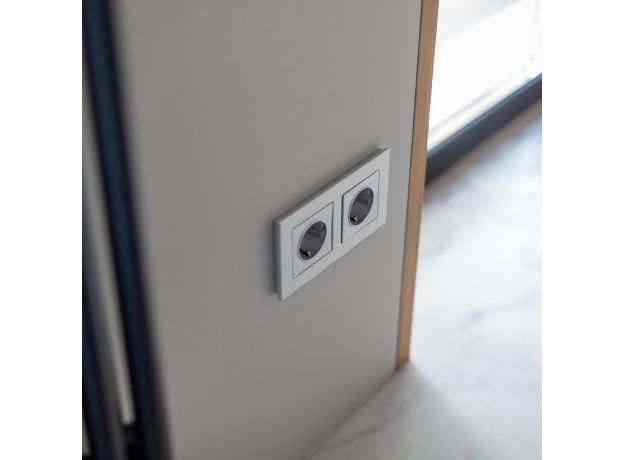 Рамка из металла на 2 поста Аluminium алюминий W0021706