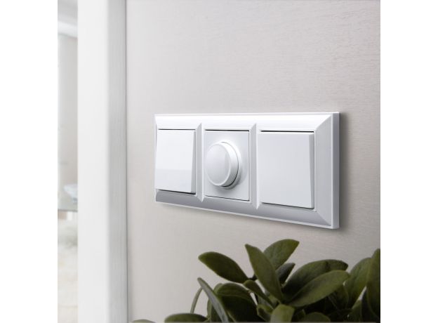 Рамка из пластика на 3 поста Fiore белый W0032201