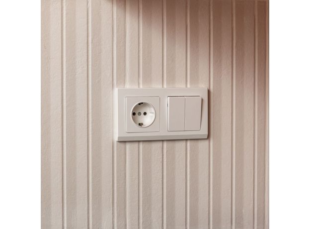 Рамка из поликарбоната на 2 поста Stark белый W0021801