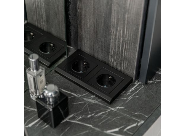 Рамка из поликарбоната на 2 поста Stark черный W0021808