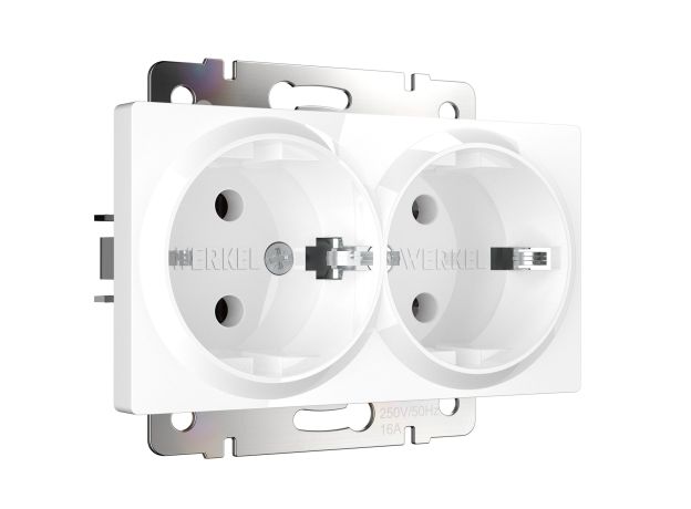 Розетка двойная с заземлением (белая) W1172001