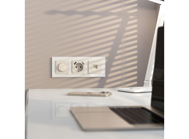 Розетка Ethernet RJ-45 (перламутровый рифленый) W1181013