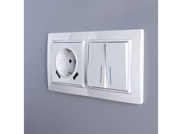 Выключатель двухклавишный с подсветкой (белый) W1120101