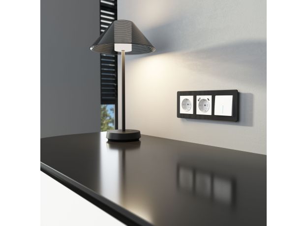 Выключатель одноклавишный проходной с подсветкой (белый) W1112101