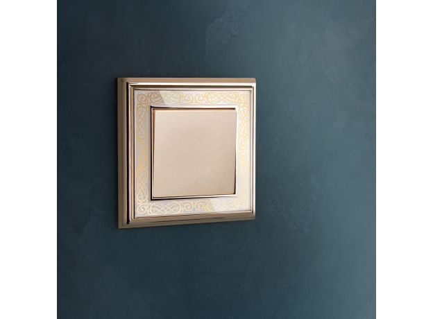 Выключатель одноклавишный проходной (шампань) W1112011