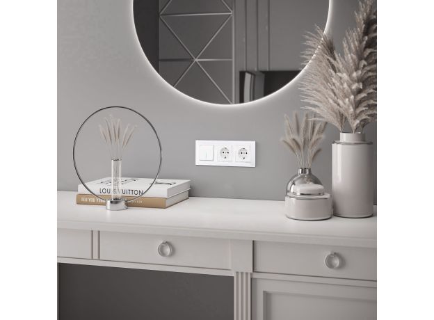 Выключатель одноклавишный с подсветкой (белый) W1110101