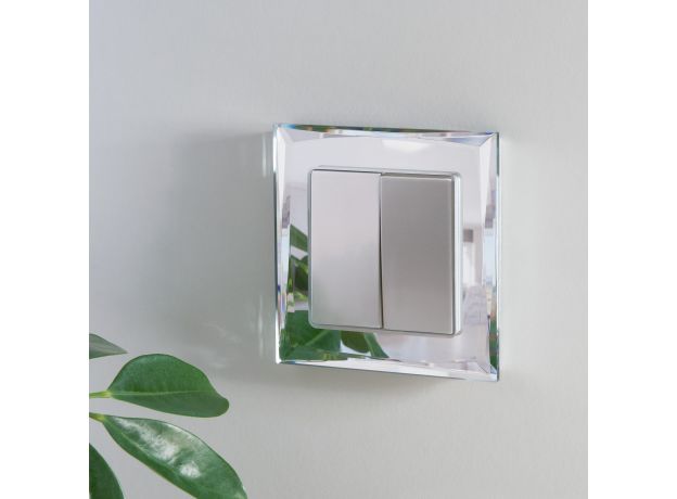 W1122006/ Выключатель двухклавишный проходной (серебряный) W1122006