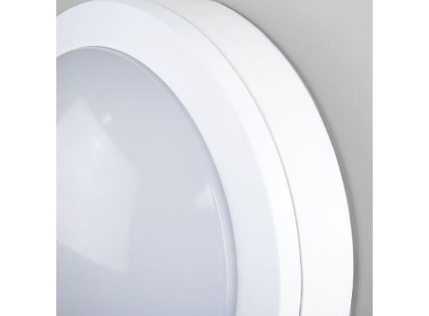 Пылевлагозащищенный светодиодный светильник 15W 4200K IP65 LTB51