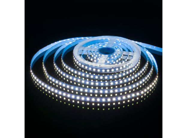 Комплект светодиодной ленты 12 В 9,6 Вт/м 120 Led/м 2835 IP20, дневной белый 4200 K, 5 м Набор светодиодной ленты 12V 9,6W 120Led 2835 IP20 дневной белый, 5м