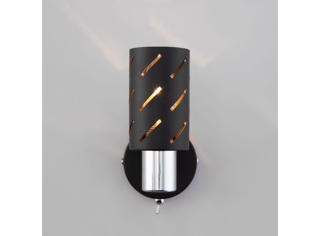 Настенный светильник с поворотным плафоном 20090/1 черный/хром