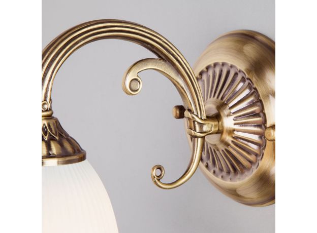 Бра со стеклянным плафоном 60107/1 античная бронза