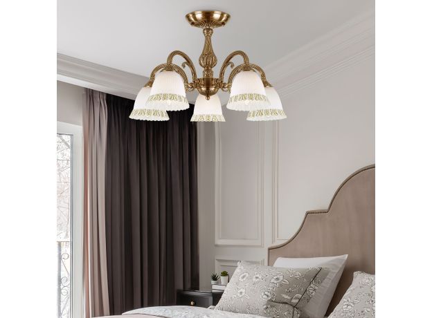 Классическая люстра со стеклянными плафонами 60107/5 античная бронза