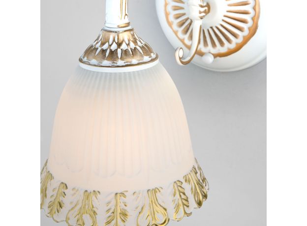 Классическое бра со стеклянным плафоном 60107/1 белый с золотом