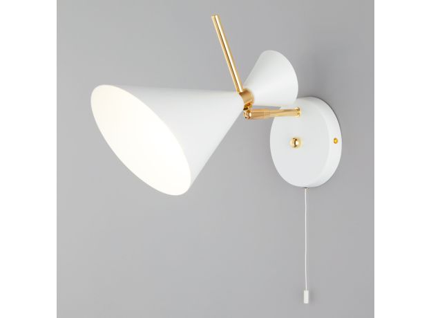 Настенный светильник с металлическим абажуром 70114/1 белый