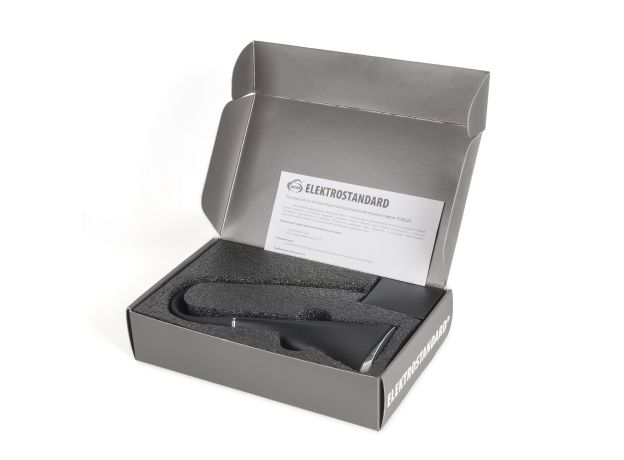 Настольный светодиодный светильник Elara черный TL90220