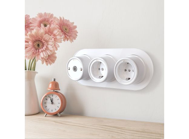 ТВ розетка белая ретро WL18-02-05