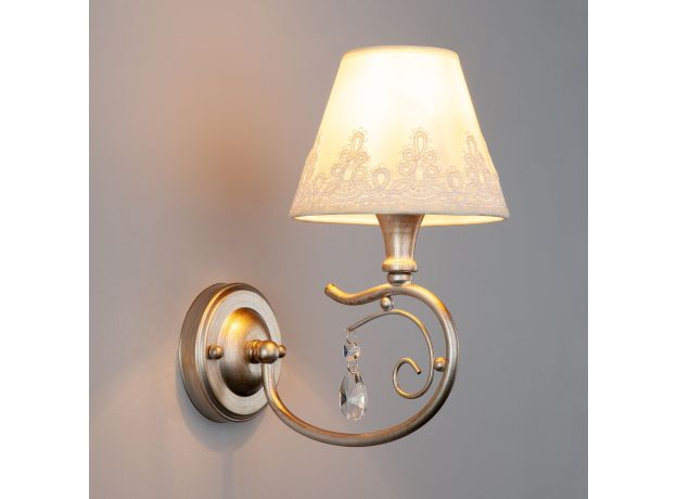 Бра в классическом стиле с абажуром 60069/1 серебро