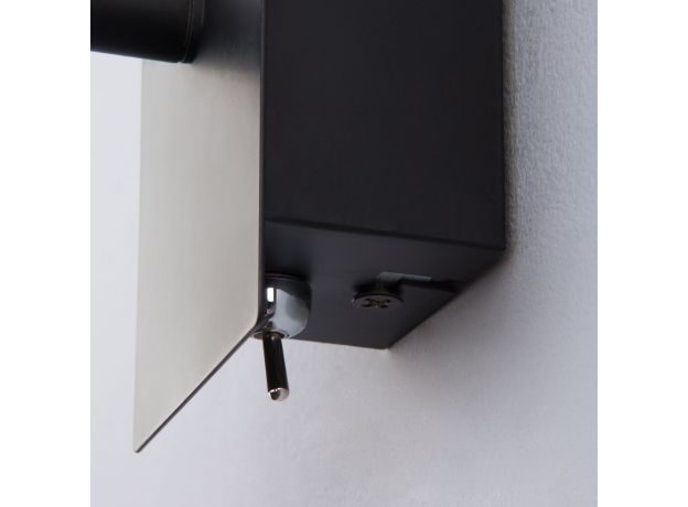 Настенный светодиодный светильник с поворотным плафоном 20066/1 LED черный/золото