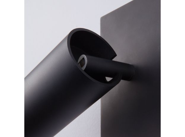 Настенный светодиодный светильник с поворотным плафоном 20066/1 LED черный/золото