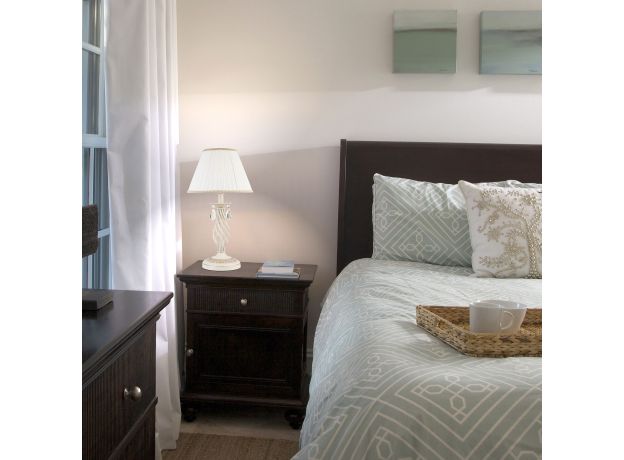 Настольная лампа 01002/1 белый с золотом