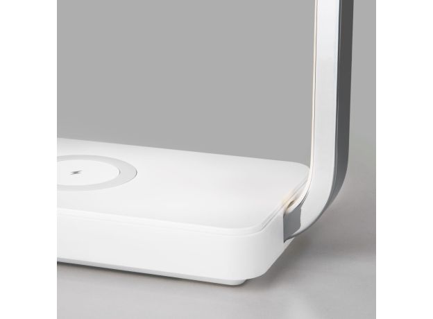 Светодиодная настольная лампа с беспроводной зарядкой QI 80502/1 хром