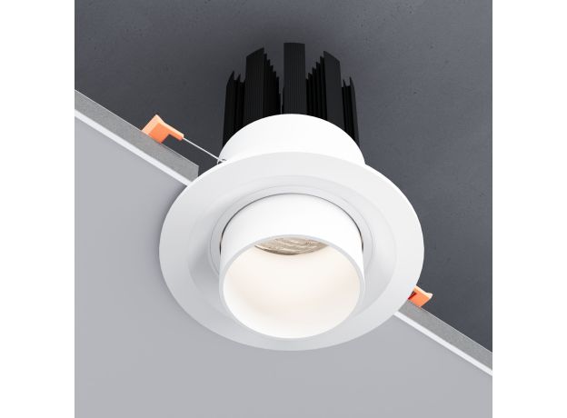 Встраиваемый точечный светильник 9919 LED