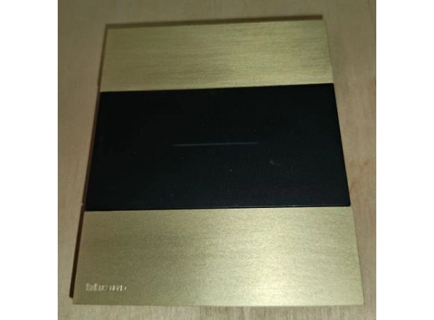 KA4802LT Bticino LIVING NOW. Декоративная рамка 2 модуля. Латунь